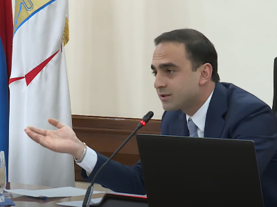 Պարոն Երիցյան, Դուք իրավական հանձնաժողովի 7 նիստից 6-ը բացակայել եք.Ավինյանը՝ ավագանու անդամին մանդատից զրկելու մասին