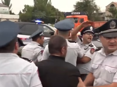 Երևան-Աշտարակ ավտոճանապարհից ակցիայի 3 մասնակից է բերման ենթարկվել.ՆԳՆ