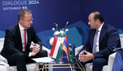 Նարեկ Մկրտչյանն ու Պետեր Սիյարտոն անդրադարձել են մի շարք հարցերի, այդ թվում ԼՂ-ից բռնի տեղահանվածների աջակցությանը