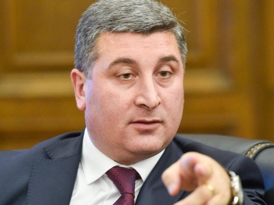 «Ժողովուրդ». Գնել Սանոսյանի մոր համար կառուցվող առանձնատան օրինականության հարցով գործընթացը կանգ է առել