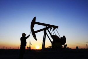 Brent подорожала до $69,59 за баррель после достижения многолетних минимумов