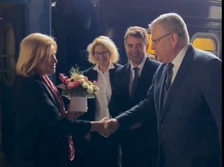 В Киев прибыли президент Литвы и премьер Латвии