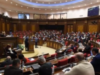 18 տարեկանը, առանց բացառության, ամուսնության նվազագույն շեմ սահմանող նախագիծն ընդունվեց ամբողջությամբ