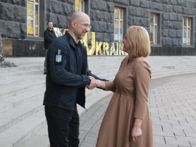 Премьер Латвии объявила о новом пакете военной поддержки для Украины