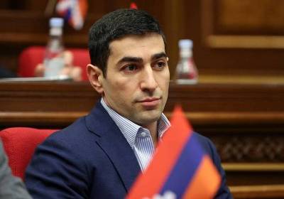 Пашинян дал уклончивый ответ на вопрос о давлении властей на судебную систему
