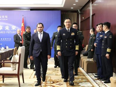 Министры обороны Армении и Китая обсудили военное сотрудничество