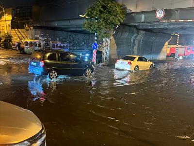 Ջրալցումներ հորդառատ անձրևի հետևանքով Երեւանում