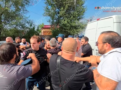 Подвергнуты приводу 15 граждан, выступающих против установки заграждений на дороге Ереван-Севан