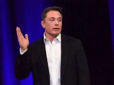 Комиссия по ценным бумагам и биржам США попросила суд наказать Илона Маска