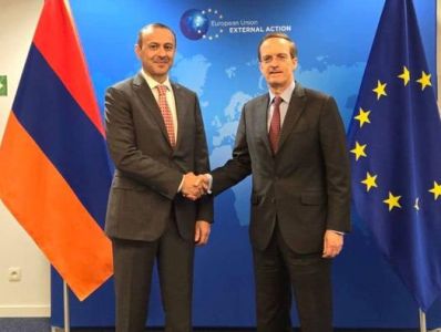 Արմեն Գրիգորյանը և Շաղլ Ֆղայսը քննարկել են Խաղաղության եվրոպական գործիքակազմի միջոցով ՀՀ-ին օժանդակության հարցը