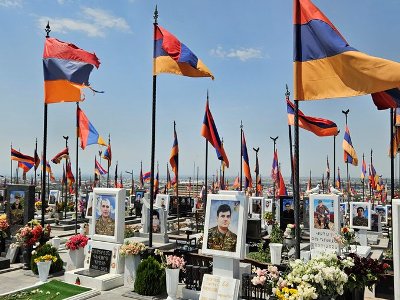 Մեր մտքերը մարտի դաշտում ընկած զինվորների, նրանց ընտանիքների և ընկերների հետ են. Ֆրանսիայի դեսպանի հայերեն գրառումը