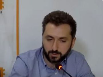 Կարծես «Հզոր գիտություն՝ ուժեղ պետություն» կարգախոսի մի կեսն են հասկացել, այն էլ շատ դանդաղկոտ են. Գիտնական