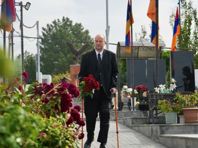 EU delegation to Armenia chargé d’affaires visits Yerevan military pantheon