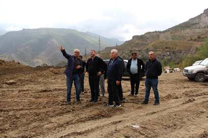 Գնել Սանոսյանն այցելել է Խոտ-Որոտան հիմնանորոգվող ճանապարհահատված
