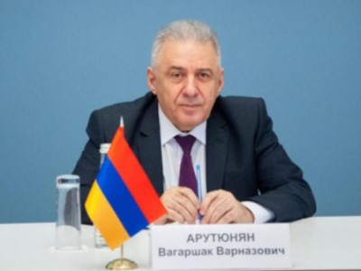 Путин наградил орденом Дружбы бывшего посла Армении в РФ