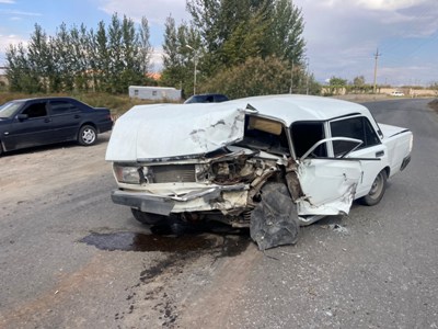 Բախվել են ավտոմեքենաներ. Վարորդներին դուրս են բերել մեքենաներից. Նրանց վիճակը ծանր է
