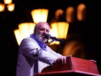 Մեծ ու փոքր փորերով ու գլուխներով գործարարնե՛ր, դուք հարստացել եք ժողովրդի դրամներով, նաև Արցախով. Բագրատ Սրբազան