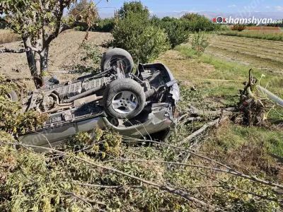 Երևան-Երասխ ճանապարհին «Infinity»-ն դուրս է եկել երթևեկելի գոտուց և գլխիվայր շրջվել. 1 մարդ տեղափոխվել է հիվանդանոց