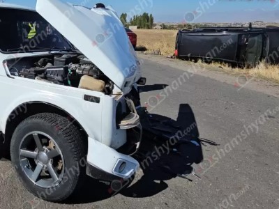 Պողոս-Պետրոս սրբատեղիի հարևանությամբ բախվել են մեքենաներ. կա վիրավոր