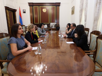 Deputy PM, World Bank official discuss housing needs of persons forcibly displaced from Karabakh to Armenia