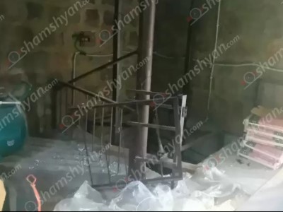 Իջևանում հայտնի կարի ֆաբրիկայում ինքնաշեն վերելակն ընկել է տնօրենի վրա․ նրան  տեղափոխել են հիվանդանոց