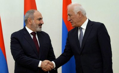 «Ժողովուրդ». ՔՊ-ի ներսում կռվի նոր թիրախ կա. կիզակետում Փաշինյանի և Վահագն Խաչատուրյանի մտերմությունն է