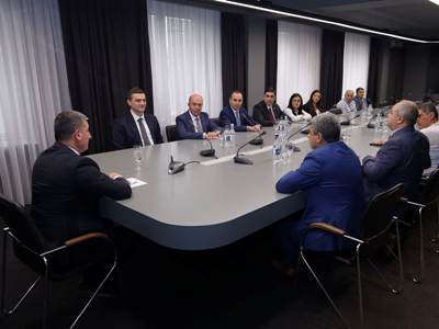 Саносян представил коллективу ЗАО «Армаэронавигация» нового генерального директора