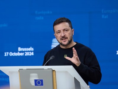 Zelenskyy: Ukraine will either make nuclear weapons or join NATO