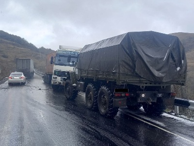 Աղվանի մոտակայքում բեռնատարը մկրատաձև դիրք էր ընդունել. երթևեկությունը երկկողմանի փակվել էր