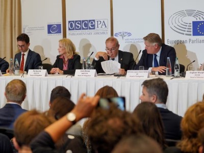 Ավարտվել է ընդդիմադիր կուսակցությունների առաջնորդների և Վրաստանում հավատարմագրված դիվանագետների հանդիպումը