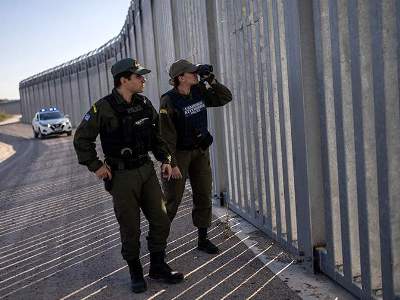 Greece to send another 150 border guards to land border with Turkey