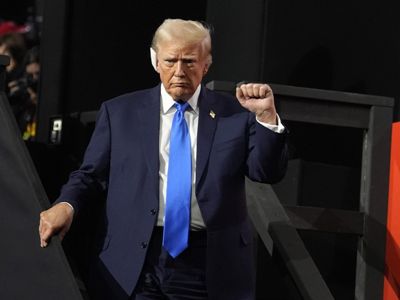 Politico: некоторые чиновники ЕС втайне хотят победы Трампа на выборах
