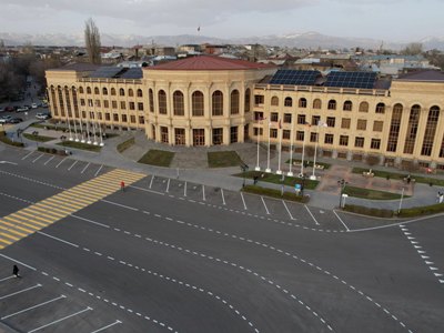Գյումրիի համայնքապետարանի ութ աշխատակից աշխատանքից ազատման դիմում է ներկայացրել