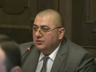 Ինչ էր անում Շիրակի մարզպետ Մուշեղ Մուրադյանը ՔՊ գրասենյակում