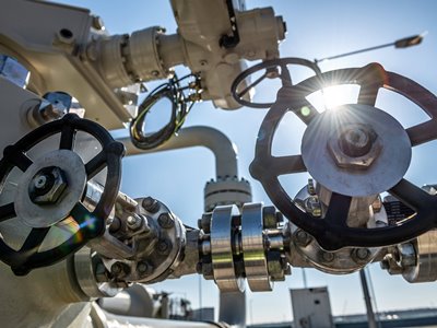 Венгрия и Словакия готовы заменить российский газ на азербайджанский в украинской трубе