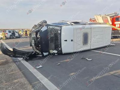 Երևան-Երասխ ճանապարհին բախվել են «Toyota Land Cruiser»-ն ու մարդատար «Գազել»-ը. վերջինս կողաշրջվել է. կա վիրավոր