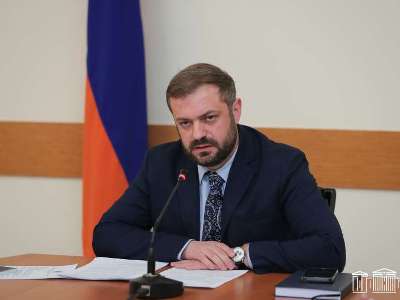 Либо абрикосы, либо суверенитет: Глава Минэка Армении коснулся темы качества армянской продукции