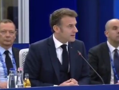 Макрон надеется на подписание мирного договора между Арменией и Азербайджаном