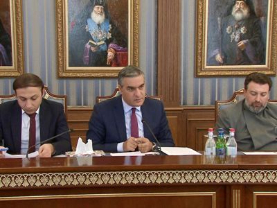 Экс-омбудсмен Армении: Был приглашен на собрание Высшего духовного совета