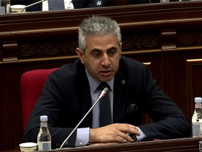 Էդ իրավական գիտելիքներո՞վ եք համակարգում իրավական, օրենսդրական պրոցեսները. Էդգար Ղազարյանը՝ ԱՆ փոխնախարարին