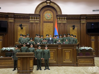 Вице-спикер НС принял курсантов Военной академии