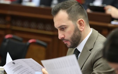 «Ժողովուրդ». Խմբակցության ղեկավարը մինչ ՔՊ մտնելը բեռնատար ավտոմեքենա է գնել