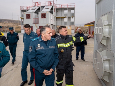 Փրկարար ծառայության տնօրենն այցելել է Ռուս-հայկական մարդասիրական արձագանքման կենտրոն