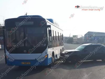 Նորագավիթում բախվել են թիվ 51 երթուղու ավտոբուսը, «Mercedes»-ն ու «Volkswagen»-ը