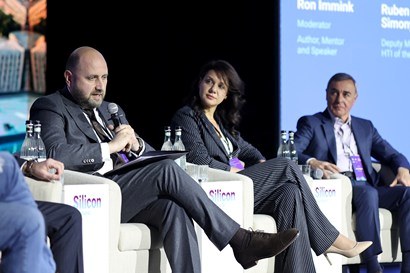 Глава ЦБ Армении на саммите «Silicon Mountains 2024» рассказал о рисках и возможностях ИИ
