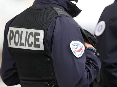 Media: Restaurant owner took his employees hostage near Paris