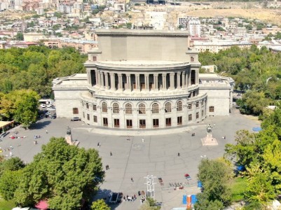 Օպերայի տարածքի շինությունները քանդելու ենք ու ստանանք ավելի կանաչ տարածք. Տիգրան Ավինյան