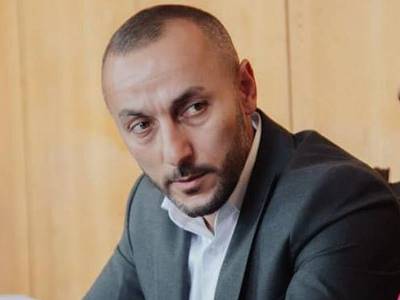 Заявление об увольнении представил и советник министра территориального управления и инфраструктур Армении