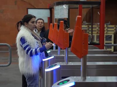 На всех станциях Ереванского метрополитена продаются QR-коды