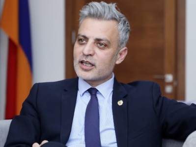 Օրհներգի միասնական տարբերակ կլինի, Միքայել Նալբանդյանը ուրիշ տրամաբանությամբ է այն գրել․ ԿԳՄՍ փոխնախարար